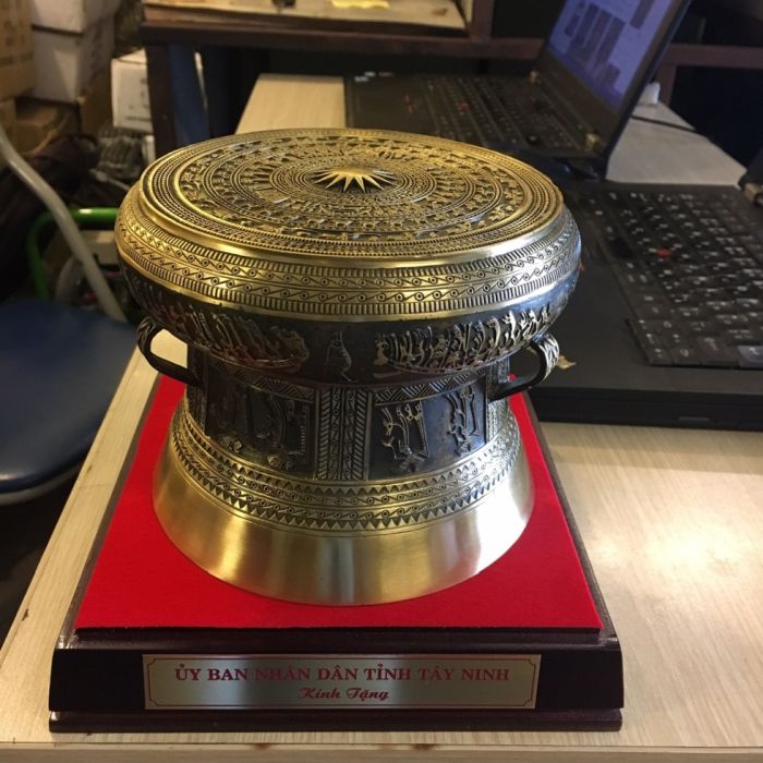 trống đồng lưu niệm